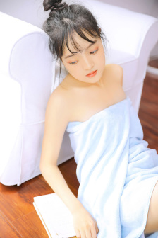 女教师与情人办公室内灵魂碰触
